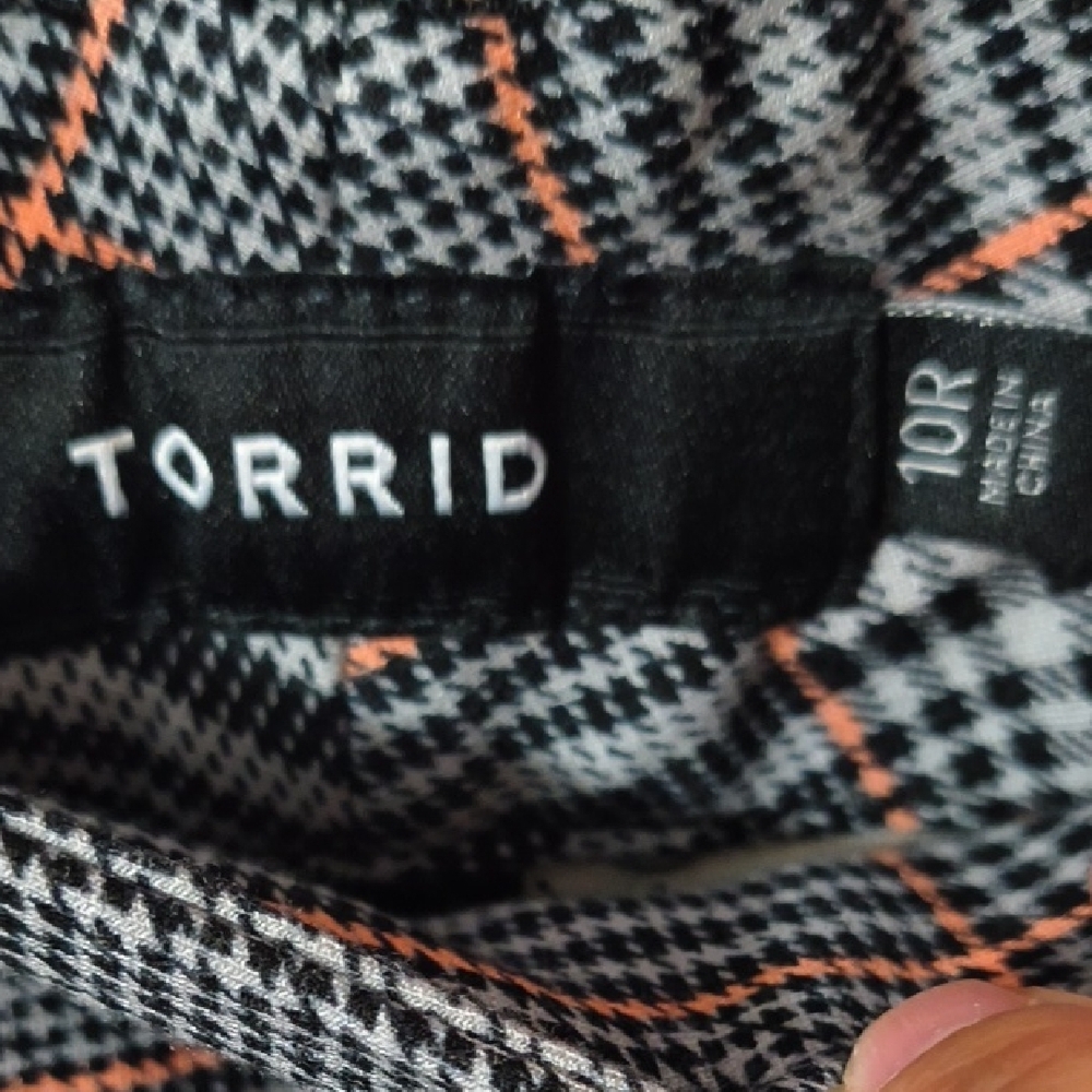Torrid Women's Gray Plaid Flared Stretch Pants Size 10R - Picture 2 of 7